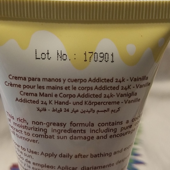 Cosmetics - Picture 3 of 3